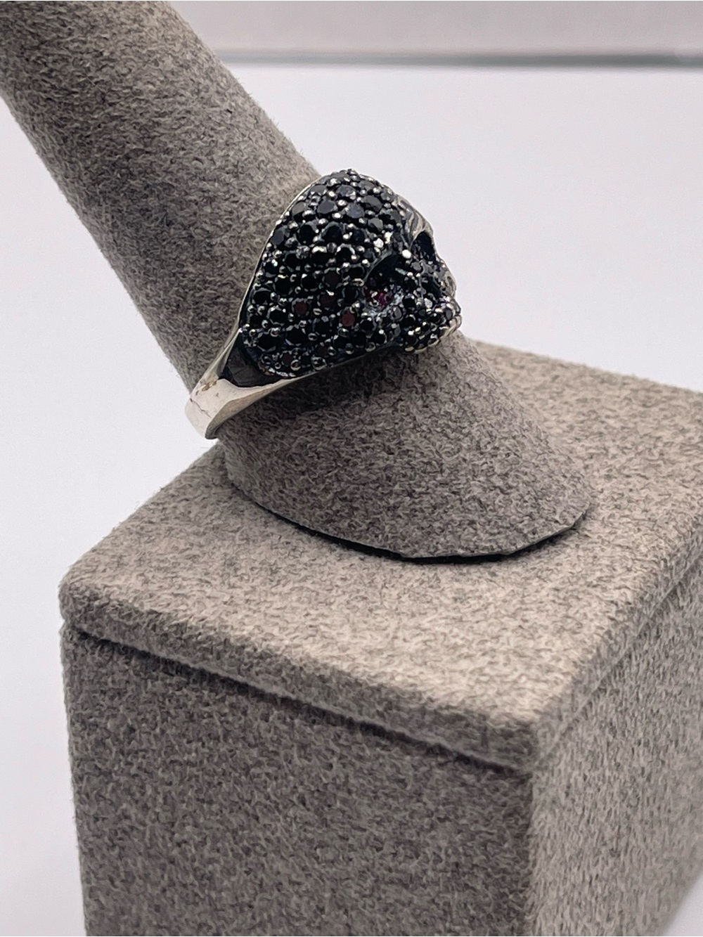 David Yurman Sterling Silver Skull Ring with Black Diamonds and Rubies - Picture 4 of 16